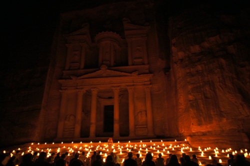 El Hazne (Petra by night)